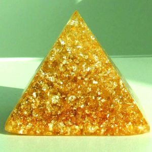 Sonnenpyramide aus Bergkristall, Blattgold Blattsilber, 7,5 x 7,5 cm, Schutz, Energie